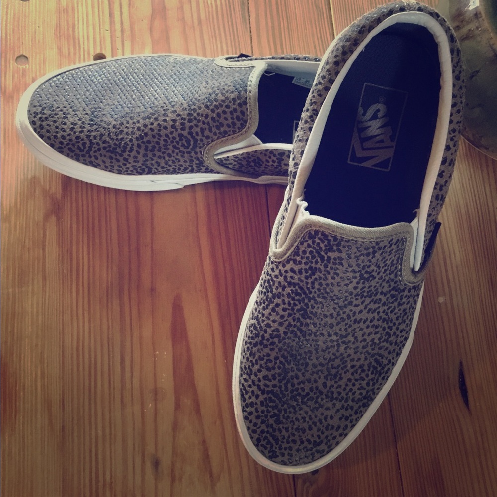 Vans animal print slip on 8.5
